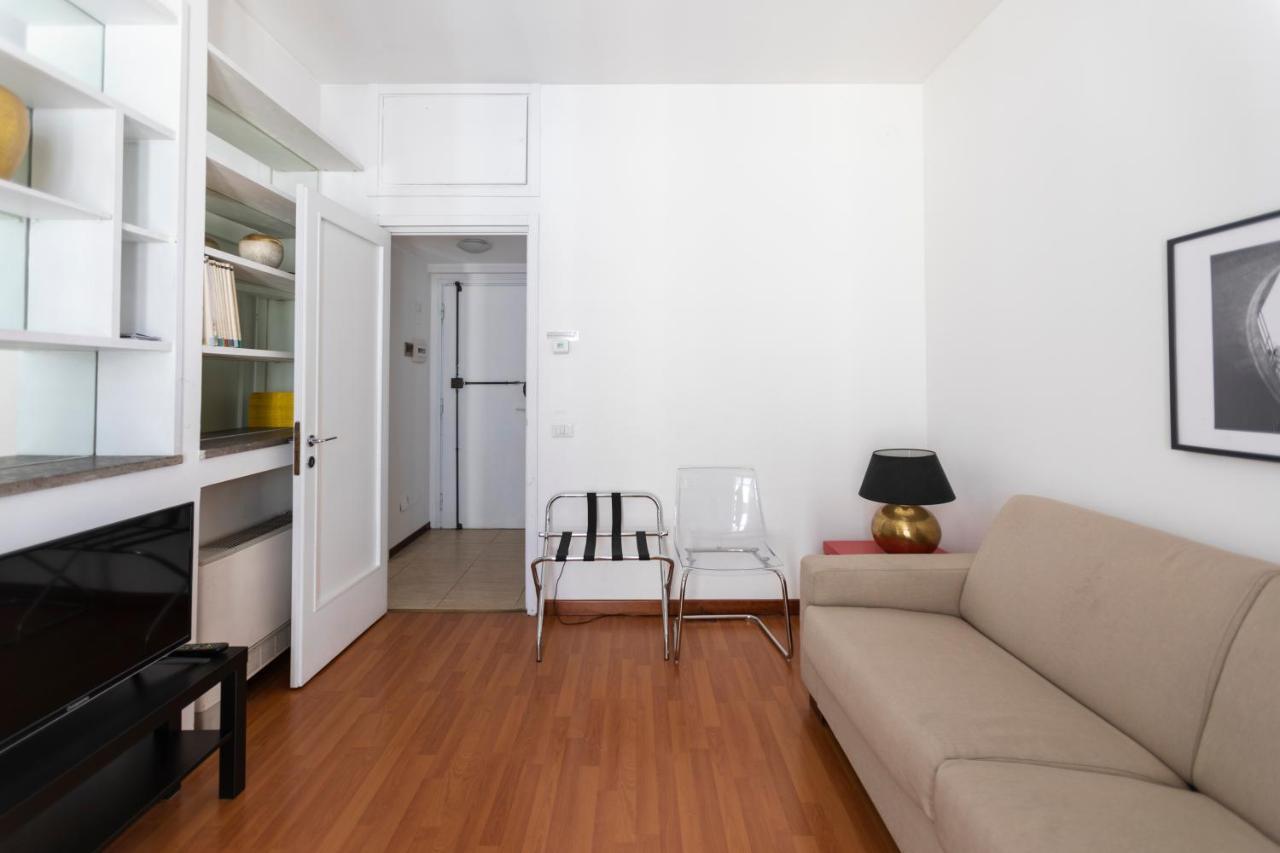 Brera - Fiori Chiari Charme Apartment Мілан Екстер'єр фото